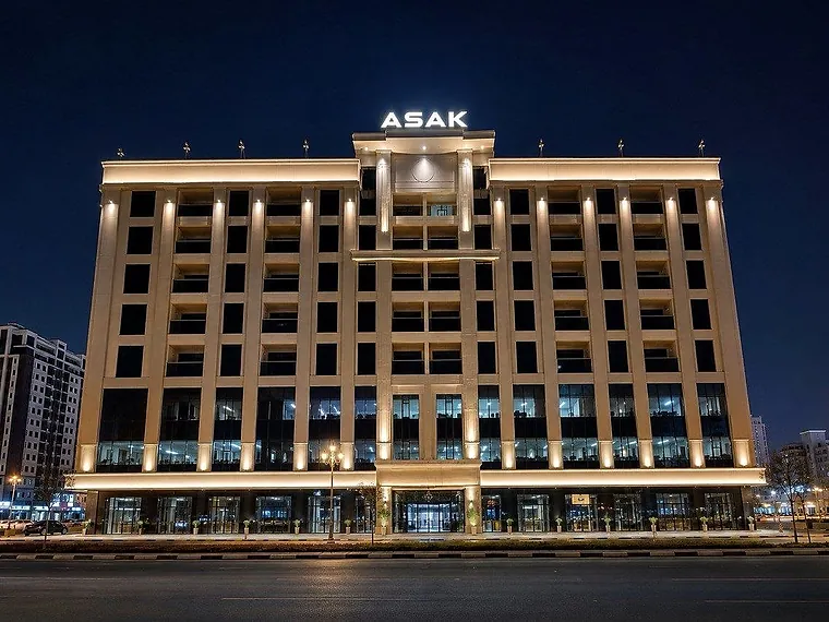Asak Building, Sharjah — facade lighting by AL SHOLA ALMODEA